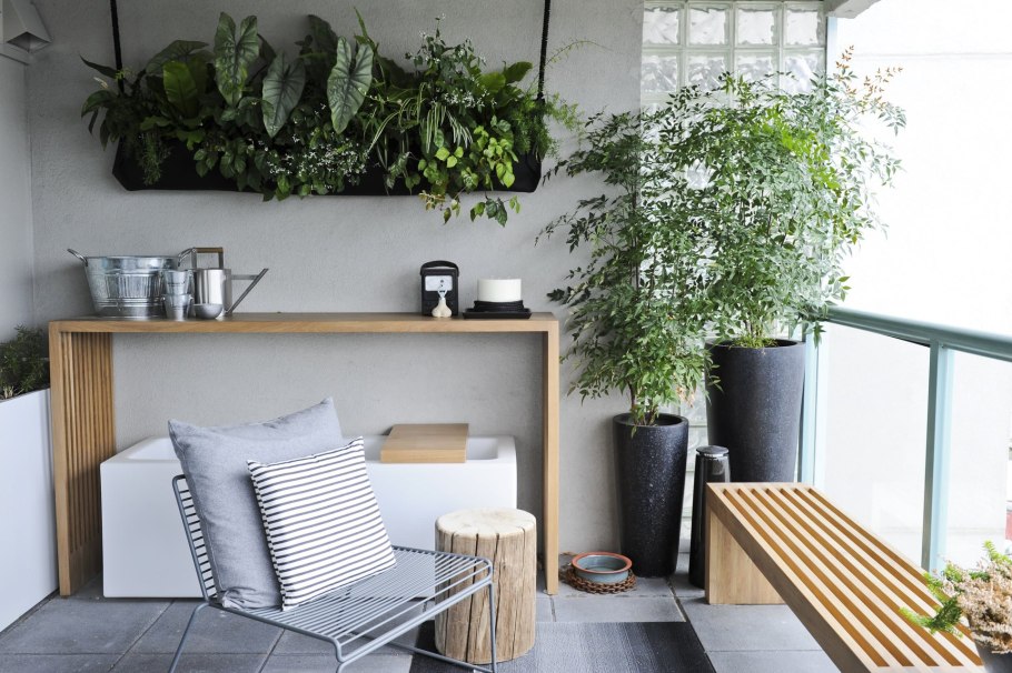 Настенные полки для цветов