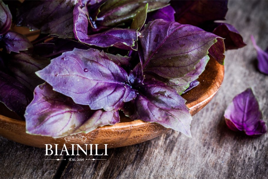 Блюда с базиликом фиолетового