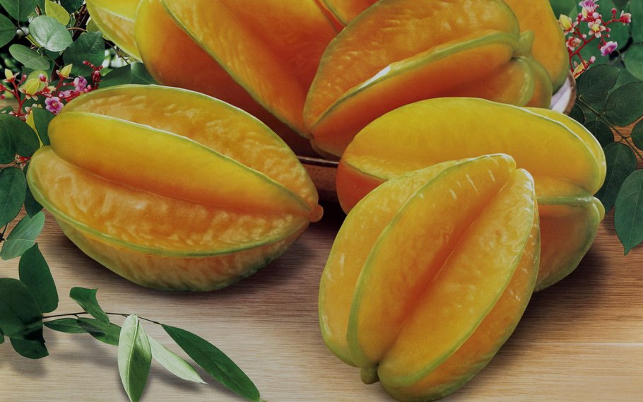 Желтый тропический фрукт