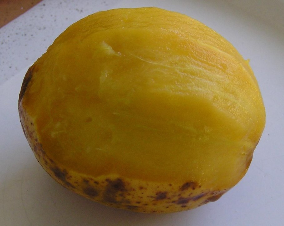 Желтый круглый фрукт
