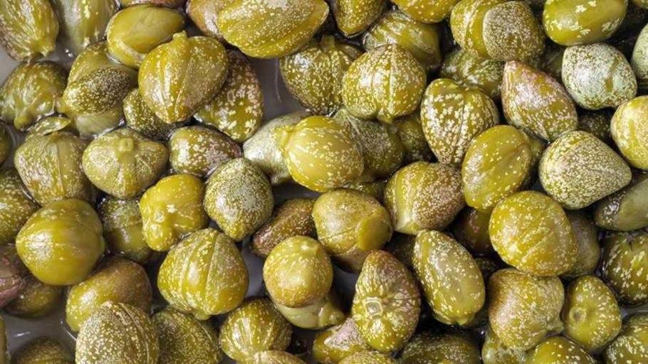 Что такое анчоусы и каперсы