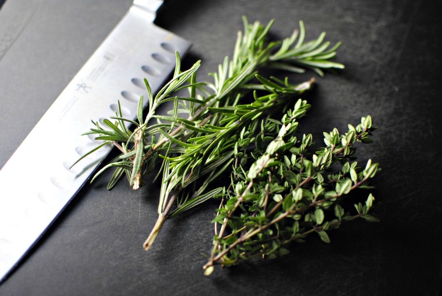 Травы розмарин тимьян