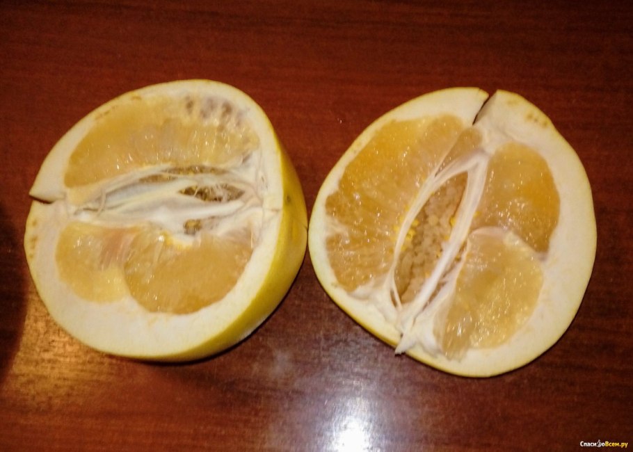 Помело фрукт желтый