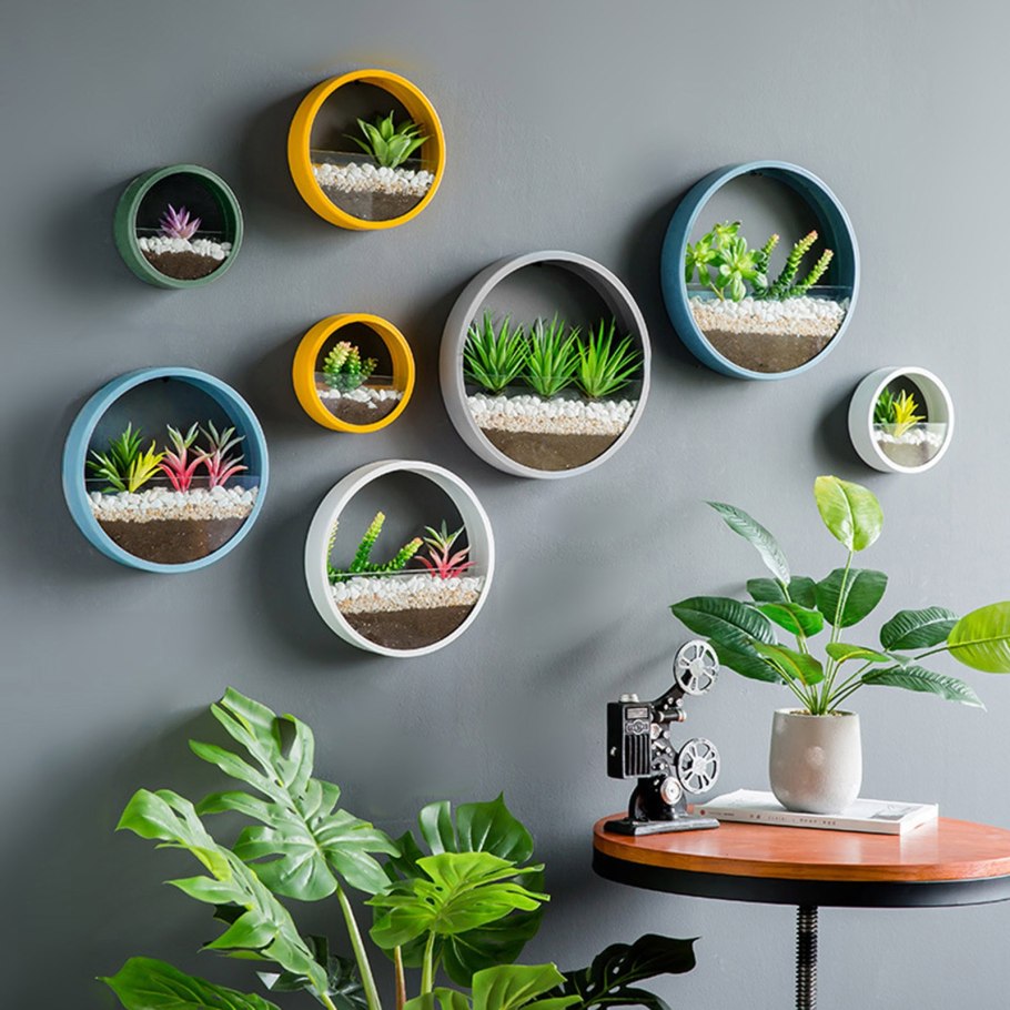 Настенные цветы