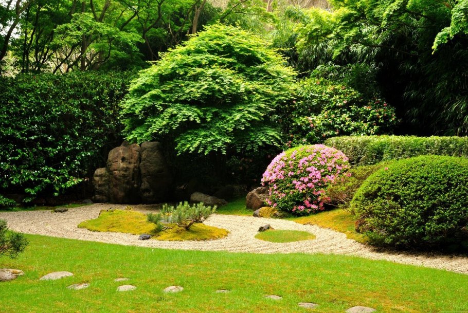 Сад Цукияма в Японии