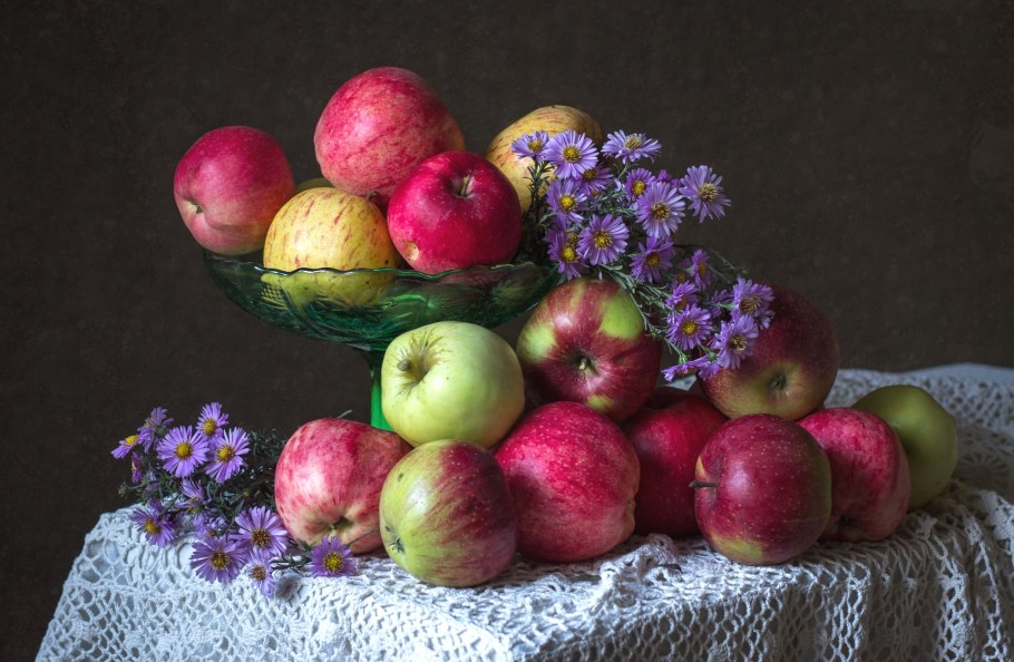 «Яблоки и цветы» (1895/1896)