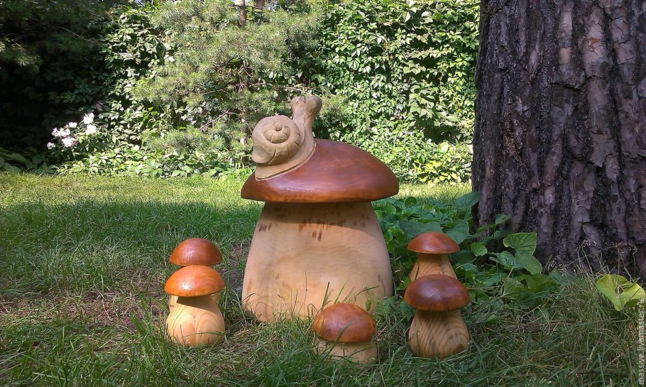 Домик для гномика в саду