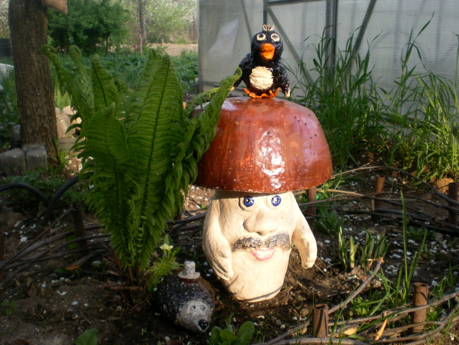 Грибы из подручных материалов