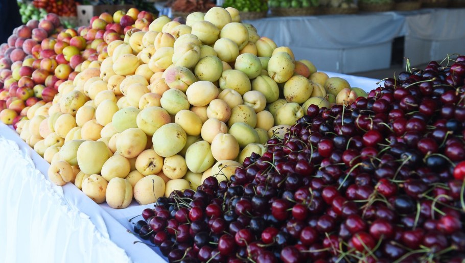 Фрукты в Узбекистане Олча