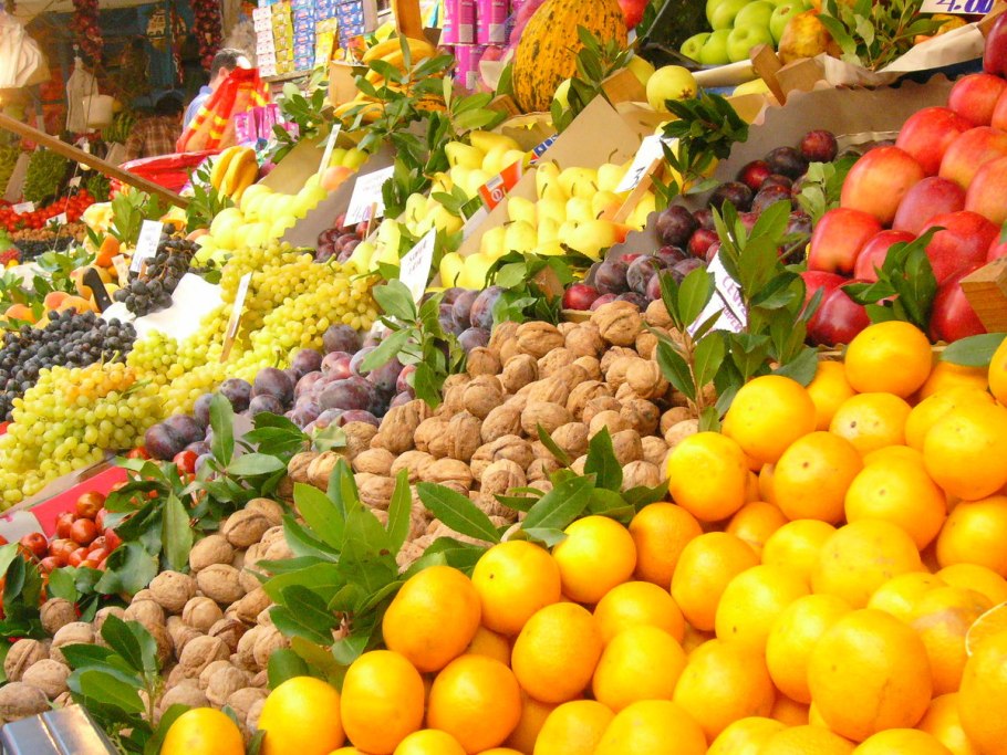 Фруктовый рынок в Узбекистане