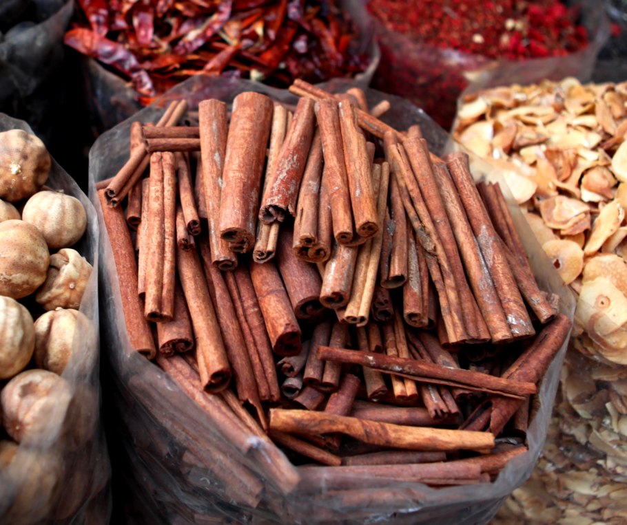 Cinnamon Stick пантон