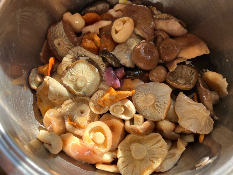 Соленые грибы