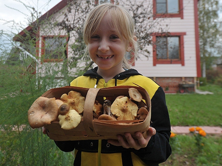 Фотосессия с грибами детская