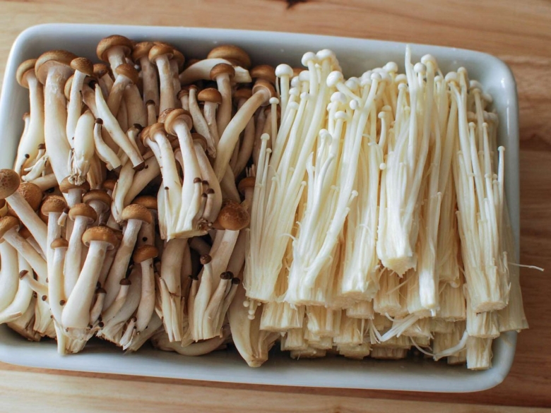 Японские грибы энокитаке