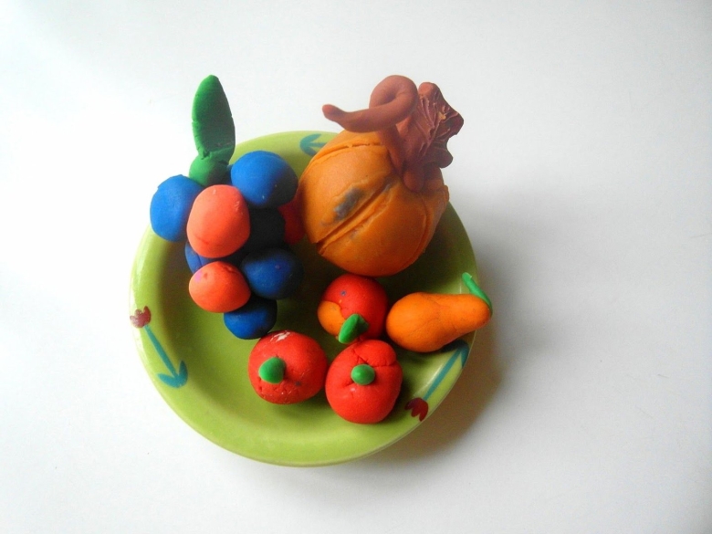 Лепка овощей и фруктов из пластилина