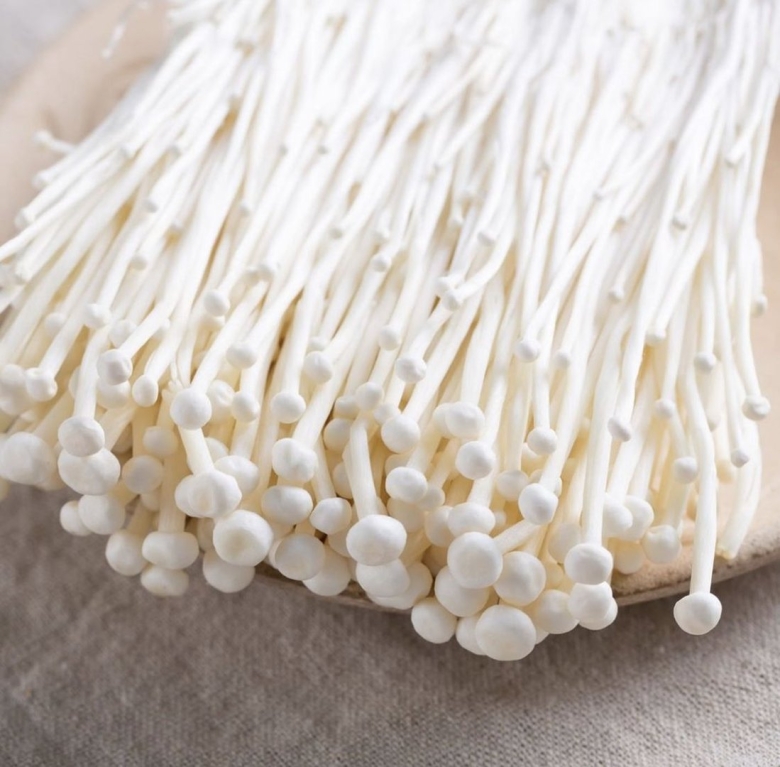 Японские грибы энокитаке