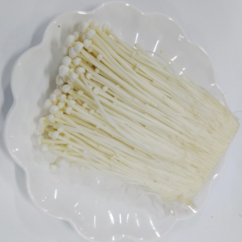 Японские грибы эноки