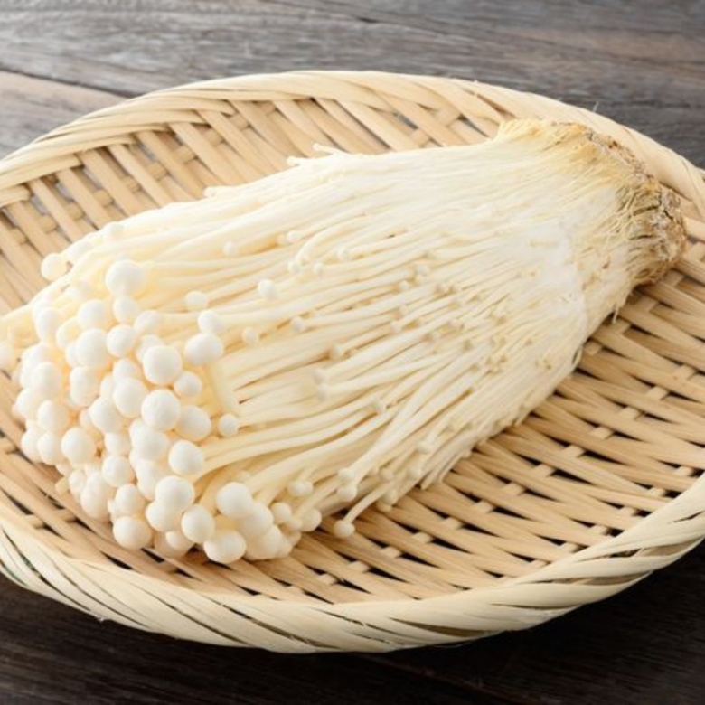 Японские грибы эноки