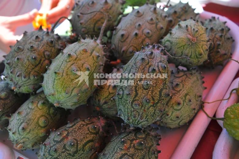 Крымские фрукты экзотические