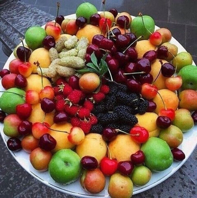 Армянские фрукты и ягоды