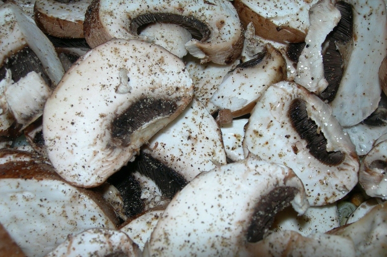 Шампиньон разрез жаренный