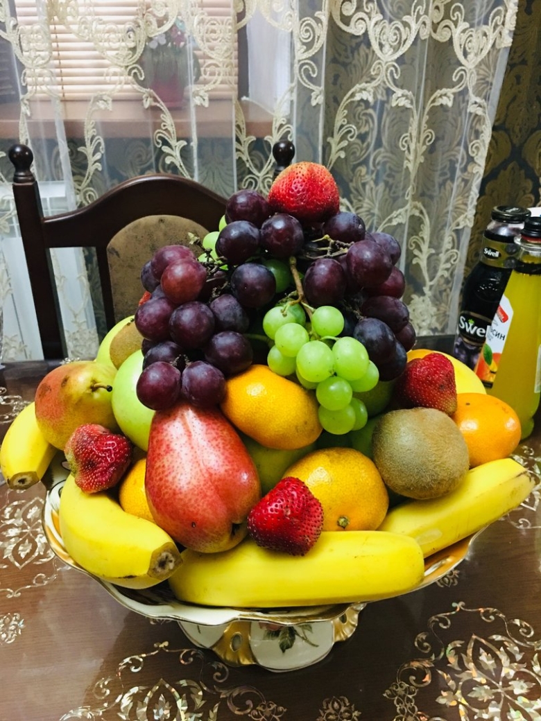 Ваза с фруктами