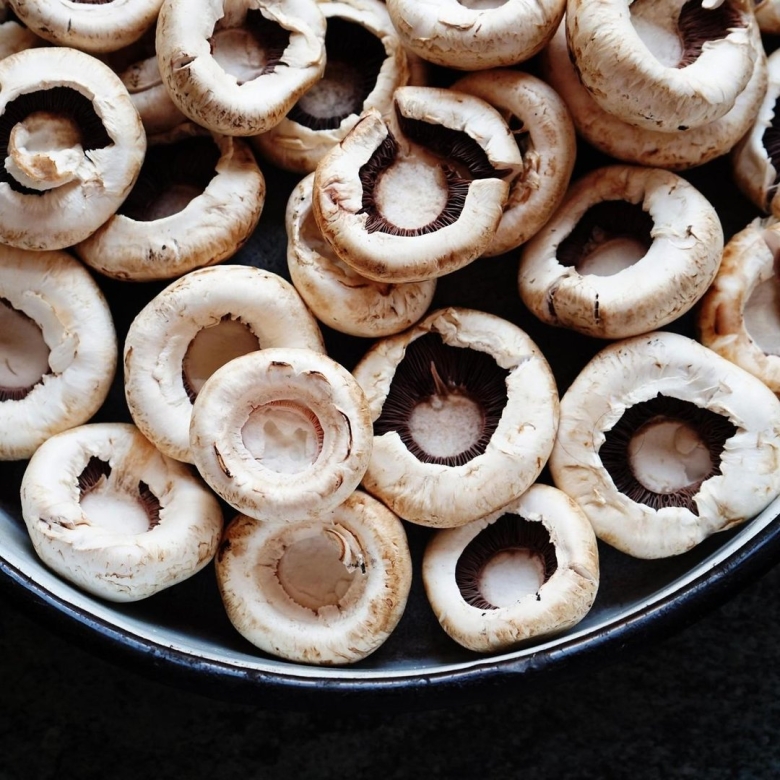 Фаршированные шампиньоны