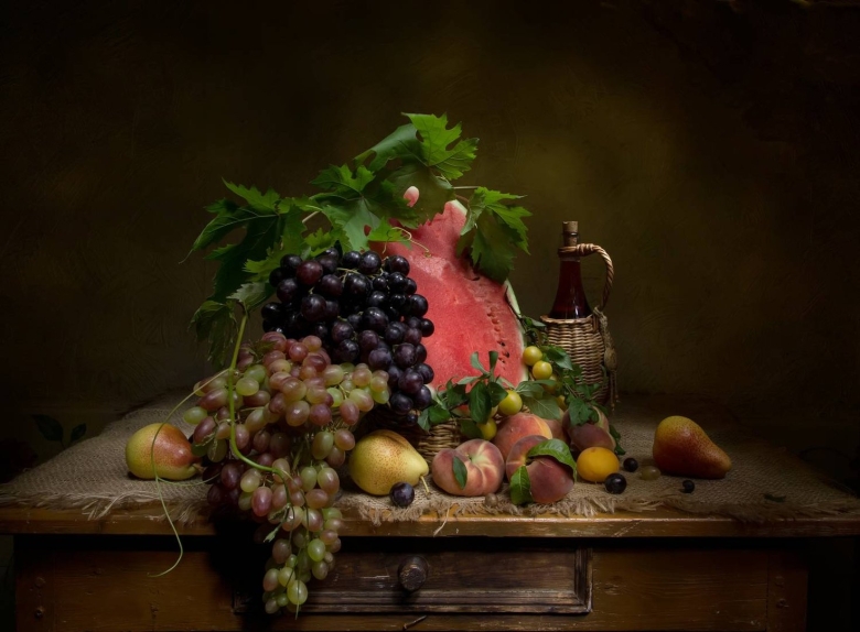 Натюрморт с арбузом и виноградом