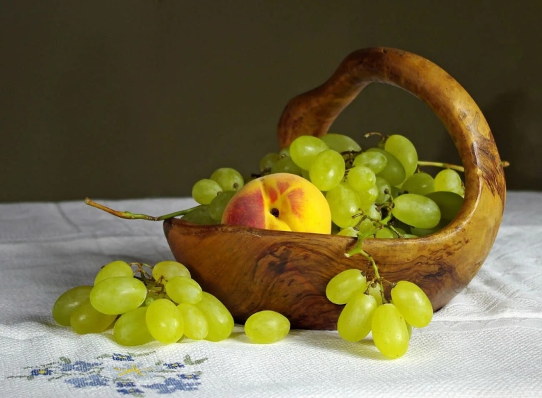 Красивый натюрморт с фруктами