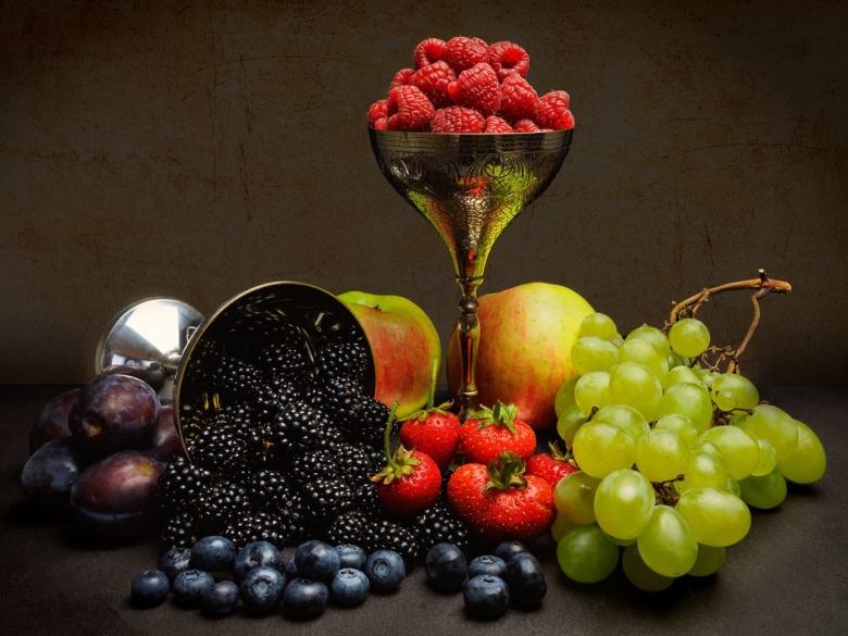 Красивый натюрморт с фруктами