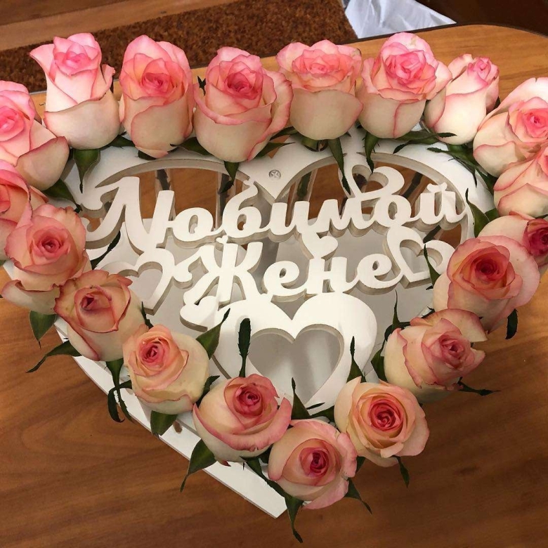 Розы в пробирках Love