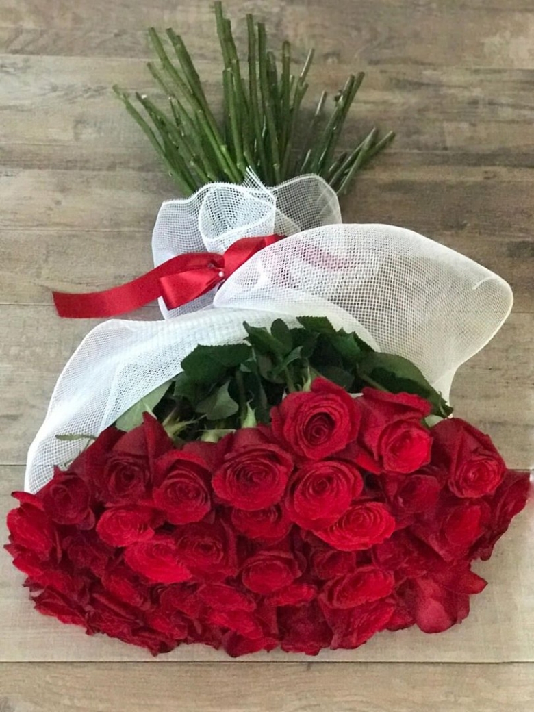Красивый букет роз