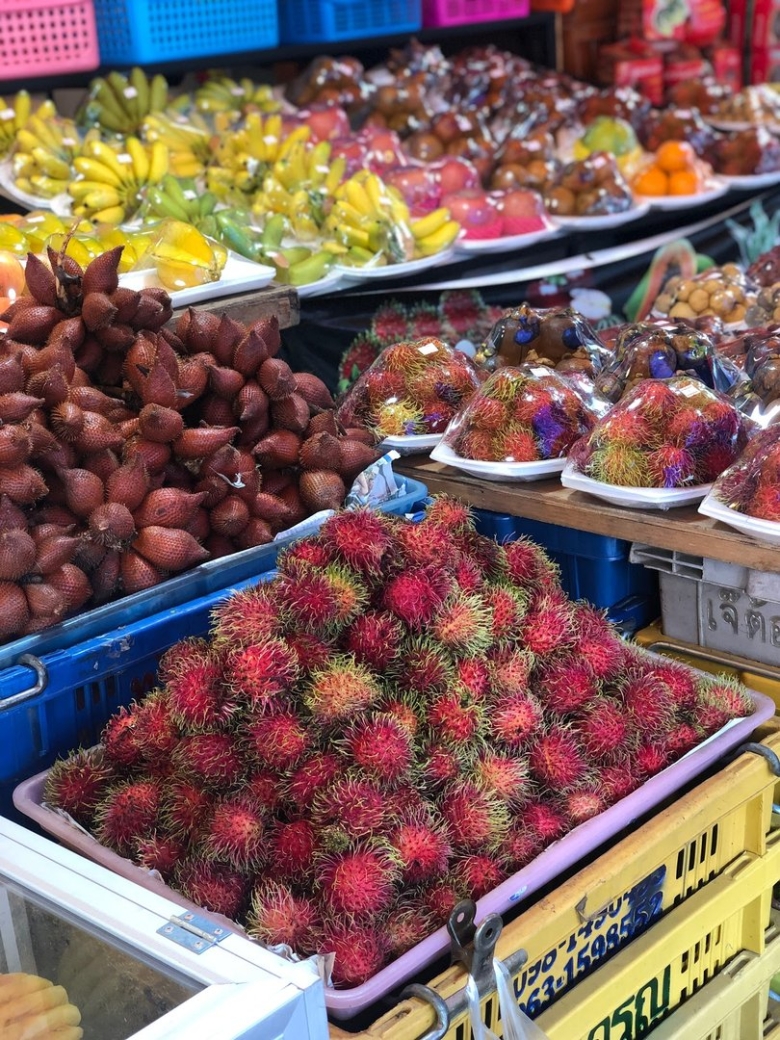 Фрукты в Тайланде в июне