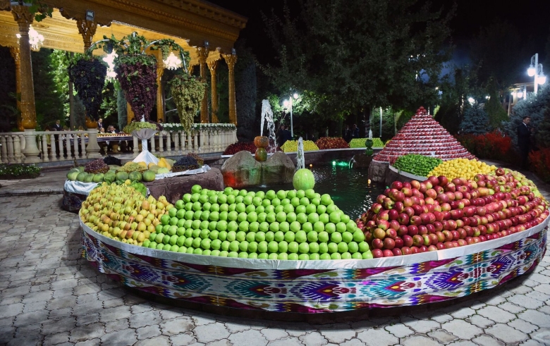 Фруктовые базары в Узбекистане