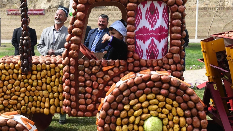 Праздник урожая в Таджикистане