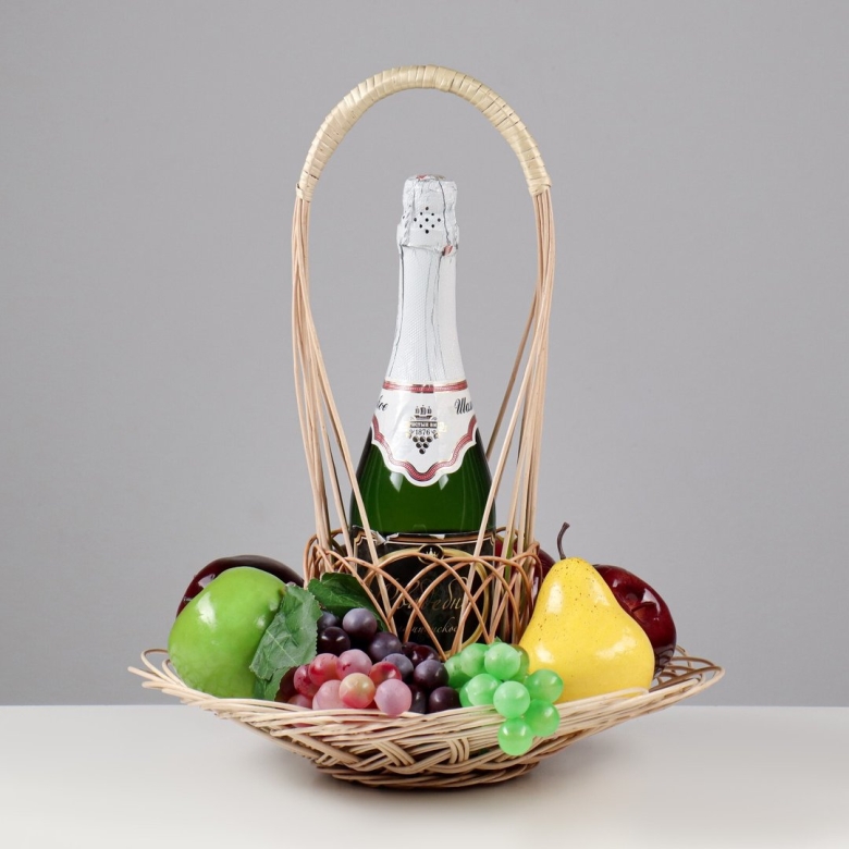 Корзина для шампанского и фруктов
