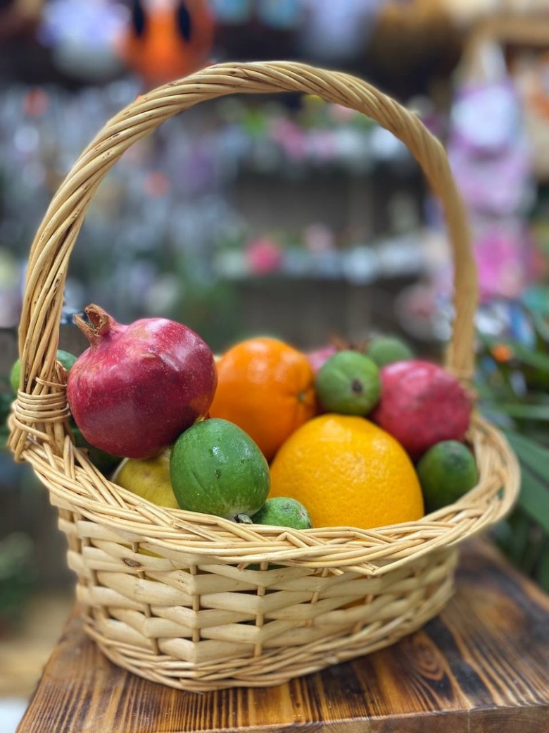 Корзина с апельсинами