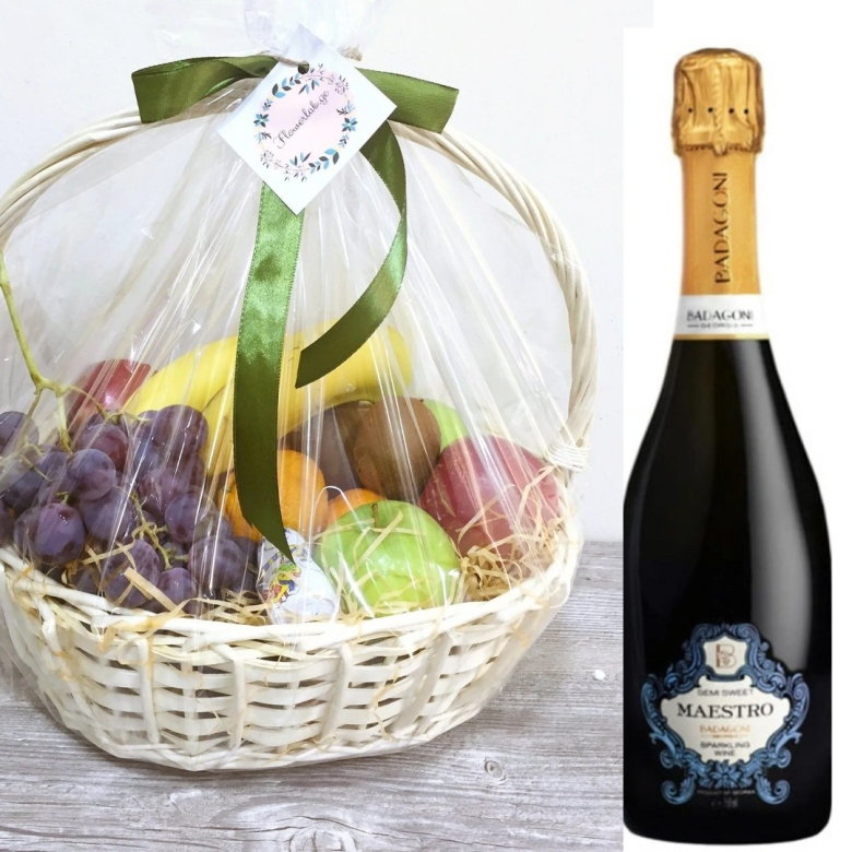 Подарочная корзина с фруктами и шампанским