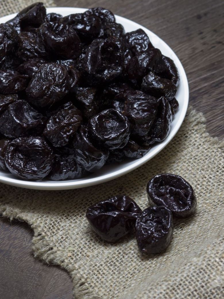 Чернослив сушеный натуральный без косточки 70