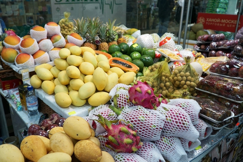 Фрукты в Ханой центре Москва