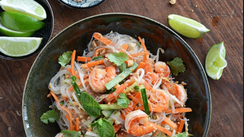 Вьетнамский салат с креветками