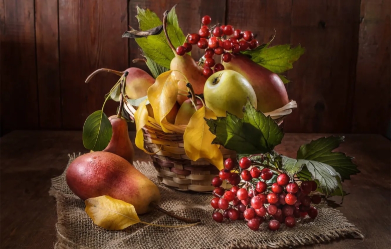 Натюрморт с грушами