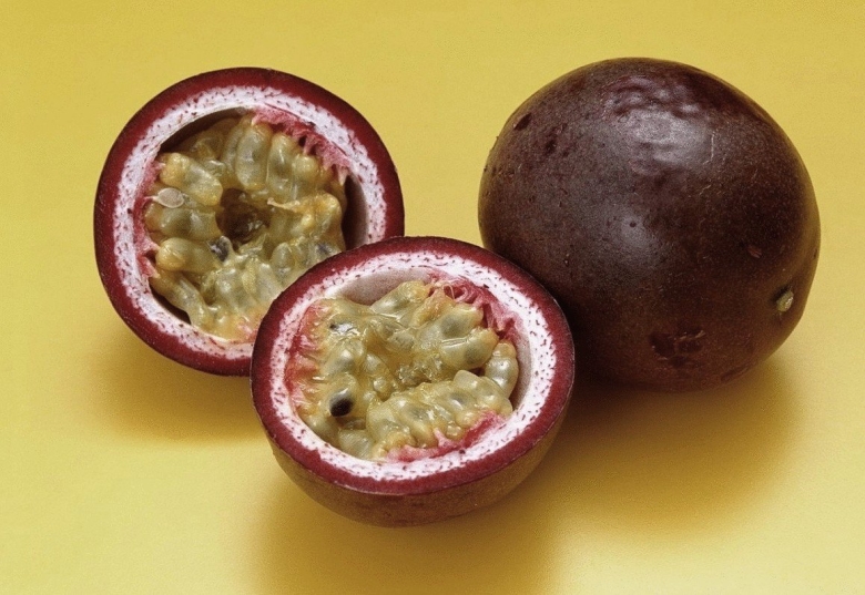 Маракуйя пассифлора фрукт