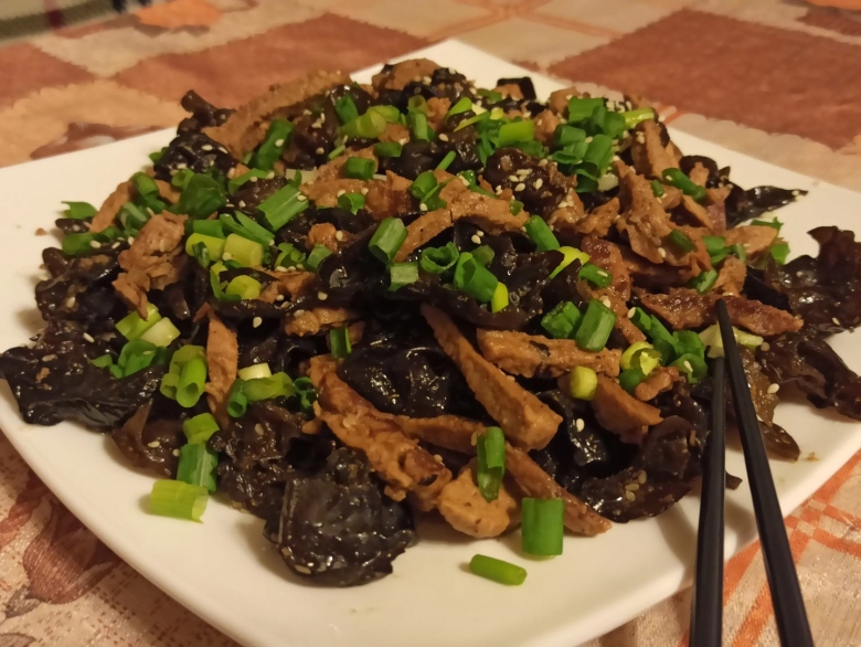 Китайские древесные грибы