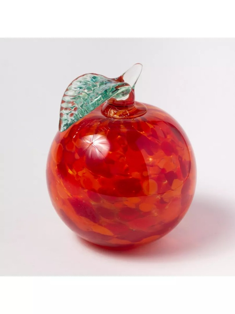 Яблоко из стекла