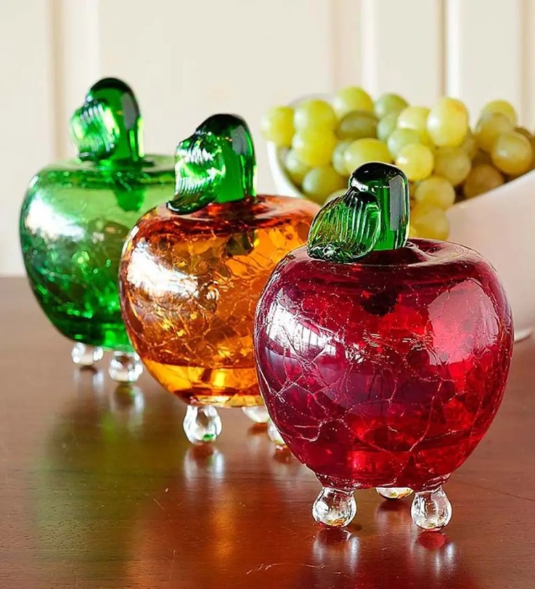 Стеклянные фрукты и овощи