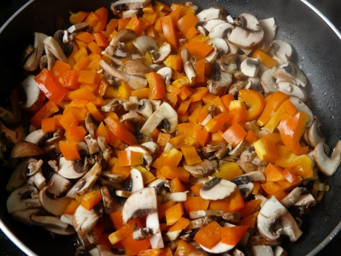 Тушеные грибы