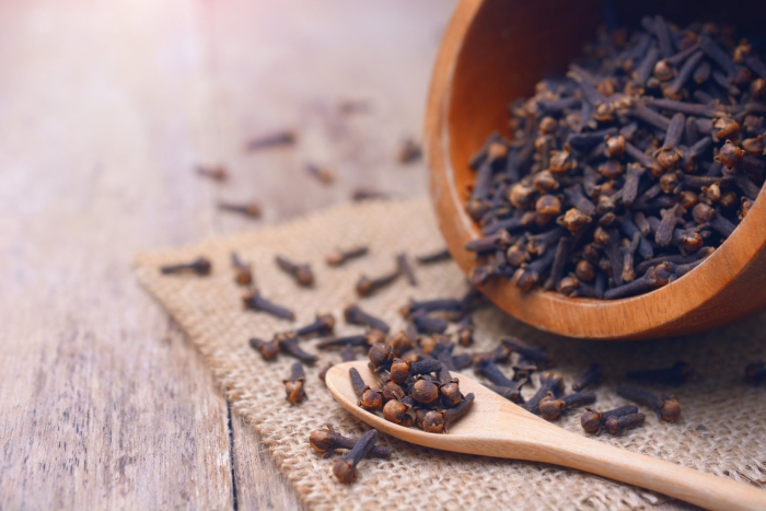 Гвоздика специя полезные