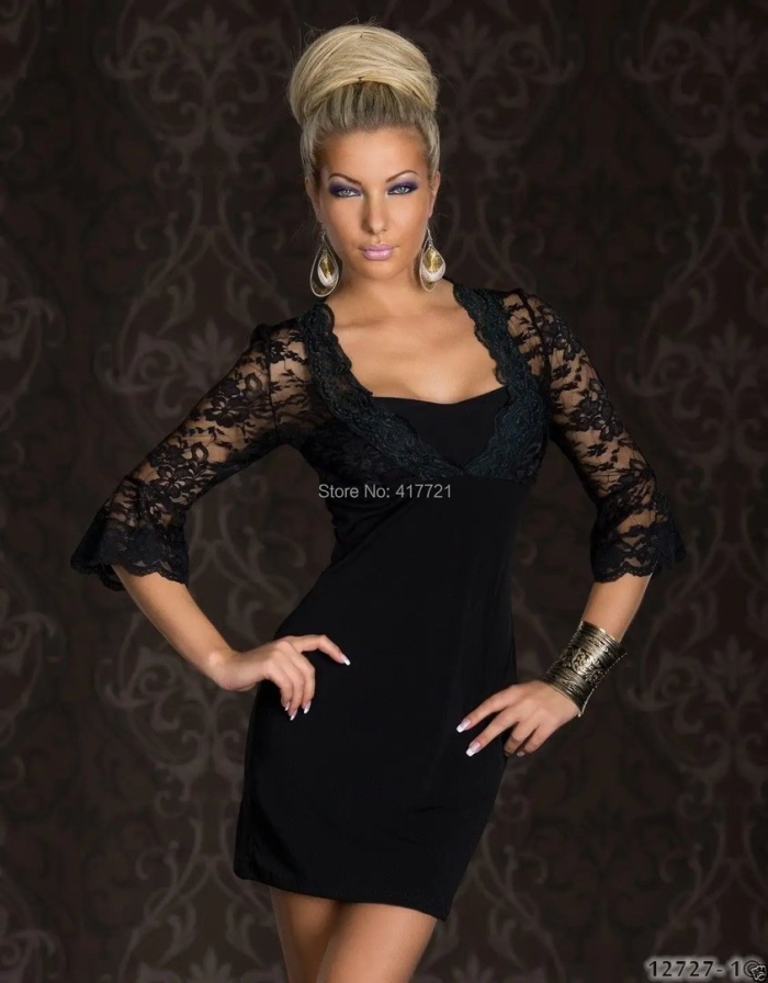 Платье с гипюром