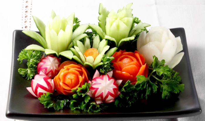 Красивые украшения из овощей